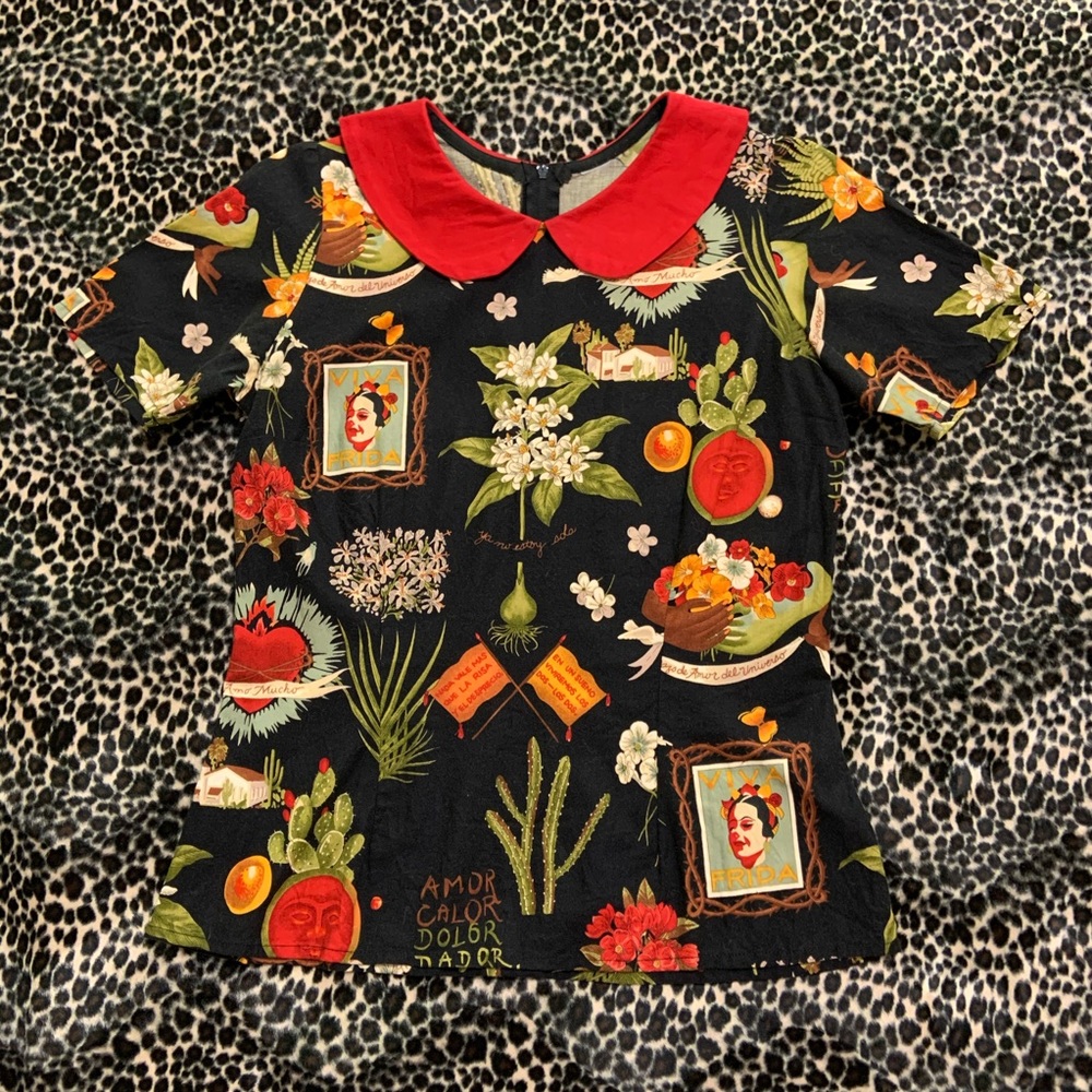 🌵Frida Kahlo Art Collared Top🌵